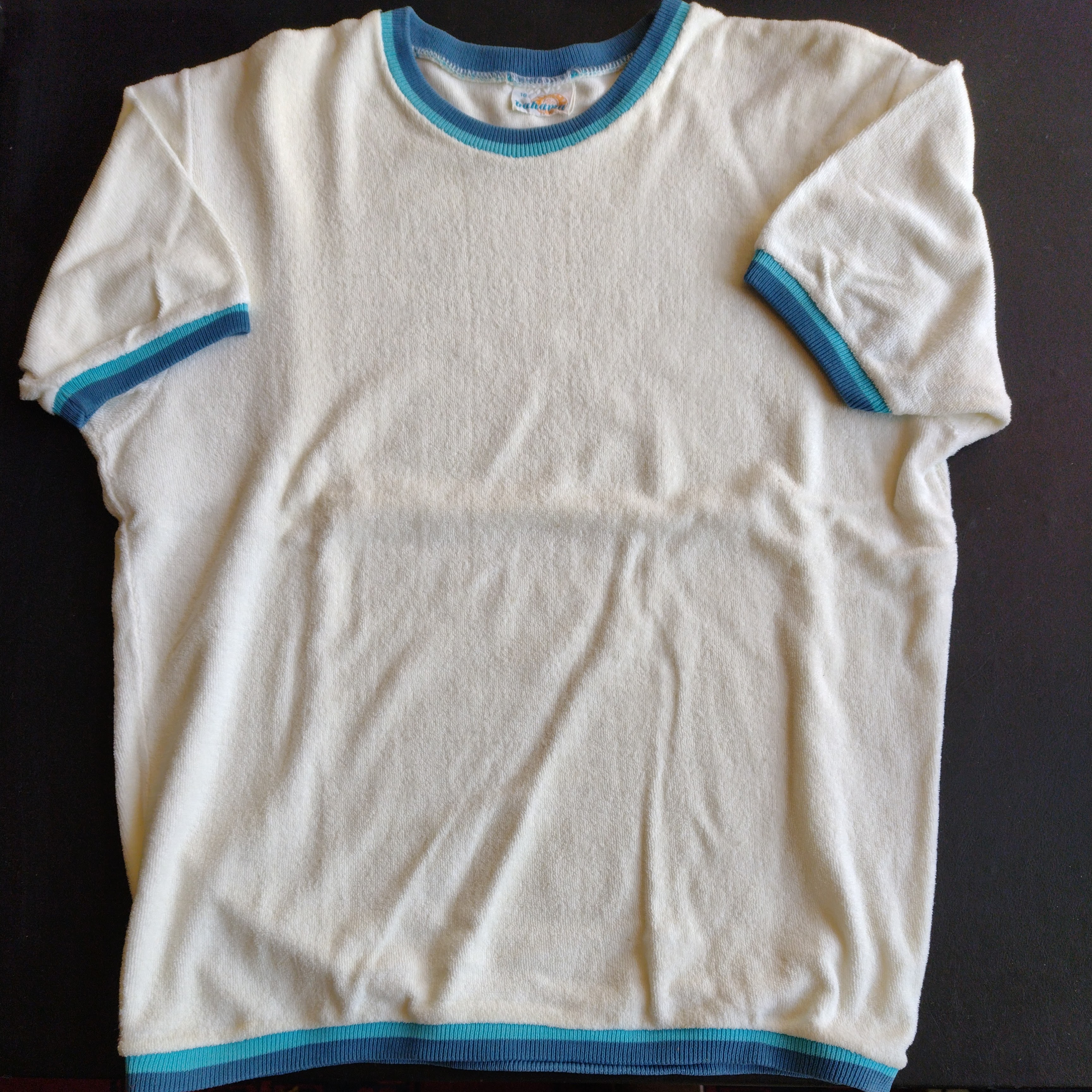 BT137 froté bluse med tyrkise kanter