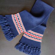 BT140 strikket tørklæde med norsk mønster