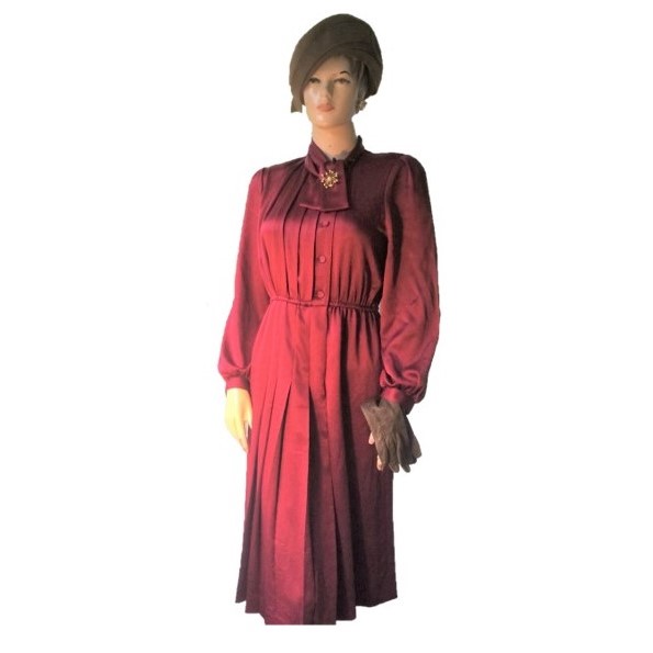 DK124 Bordeaux silkekjole 30erne